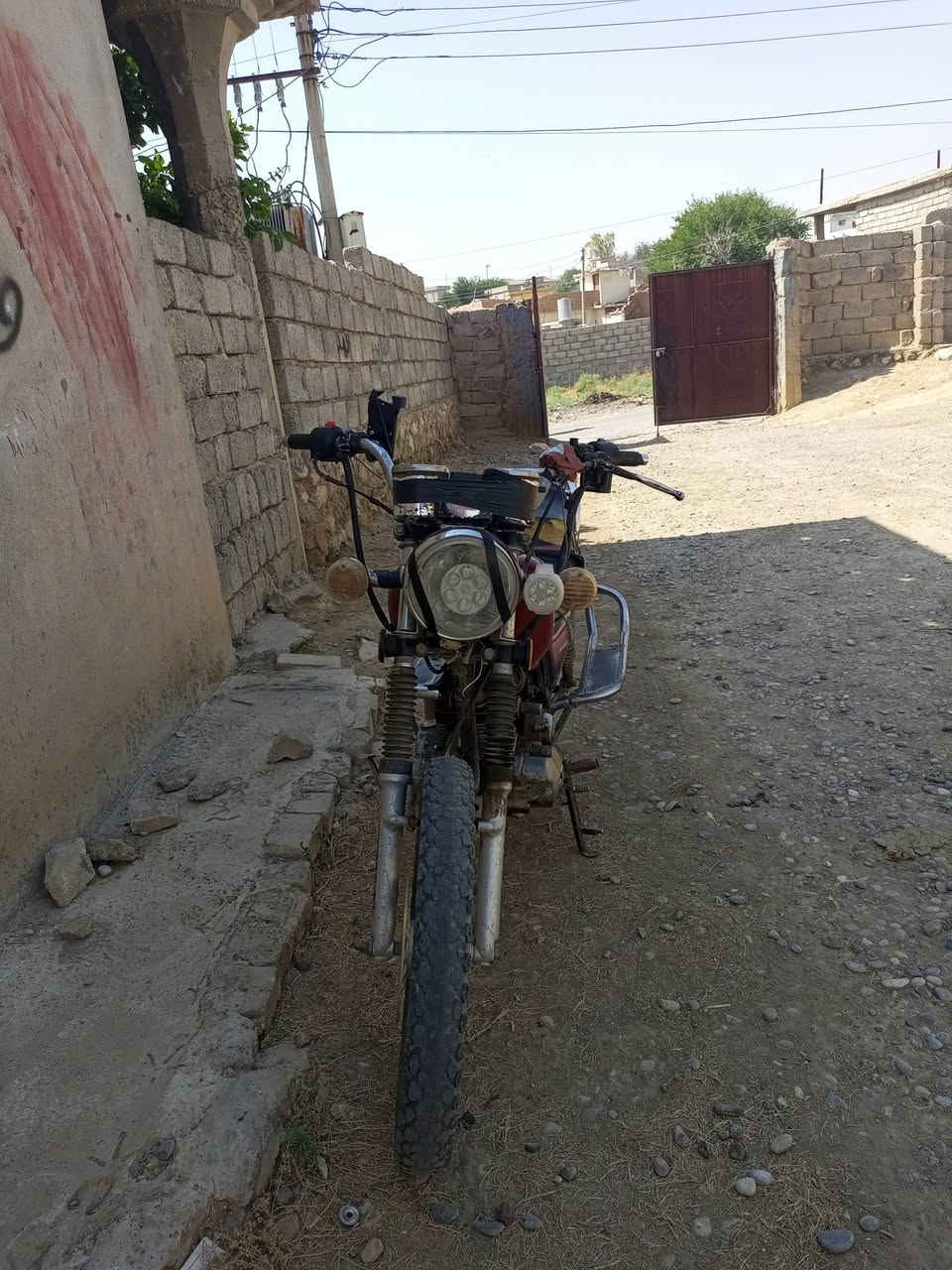 السلام عليكم مطور البيع
السعر 200قفل مكاني جنوب الموصل 
ناحيه الشوره قرية طويبة


**إذا كنت صاحب هذا الإعلان وتريد حذفه لأي سبب، رجاءا أرسل رسالة إلى الدعم الفني**