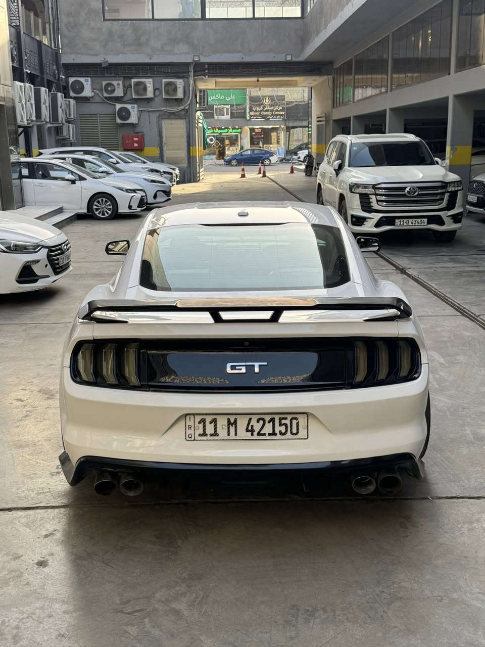 السلام عليكم موستنك 2016 GT 5.0 برميوم السيارة رقم بغداد بأسمي ماشية 72mi  السيارة نضيفة ومناقصهة شي المكينة كلش نضيفة ومعتني بيهة 
عليهة اضافات.
هدرز لونك تيوب spاصلي امريكي كامل وية الحجر الخاص 
اكس بايب ودبل تب بورلا كلة قفايص اصلي
دبات بورلا اصلي borla atak full exhaust
داون بايب 
شوتة air aid اصلي 
دركة كاربون ڤايبر 
عدسات الوان متغير 
دعامية شيلبي 
هزة جديدة مسويلهة يعني متسويلهة هزة كبل تحويل
السيارة بيهة ارباك بردة ومال رجل فقط 
حادثهة جاملغ خلفي بدون كص وبدون دواخل 
وبيهة جاملغ السايق وباب السايق بس مفتوح وراجعين مطبكي بدون قطرة صبغ ولا معجون لان مطخوخة من براكيت الدعامية طخة بسطية السعر 180 ورقة 
رقم التواصل ***********
