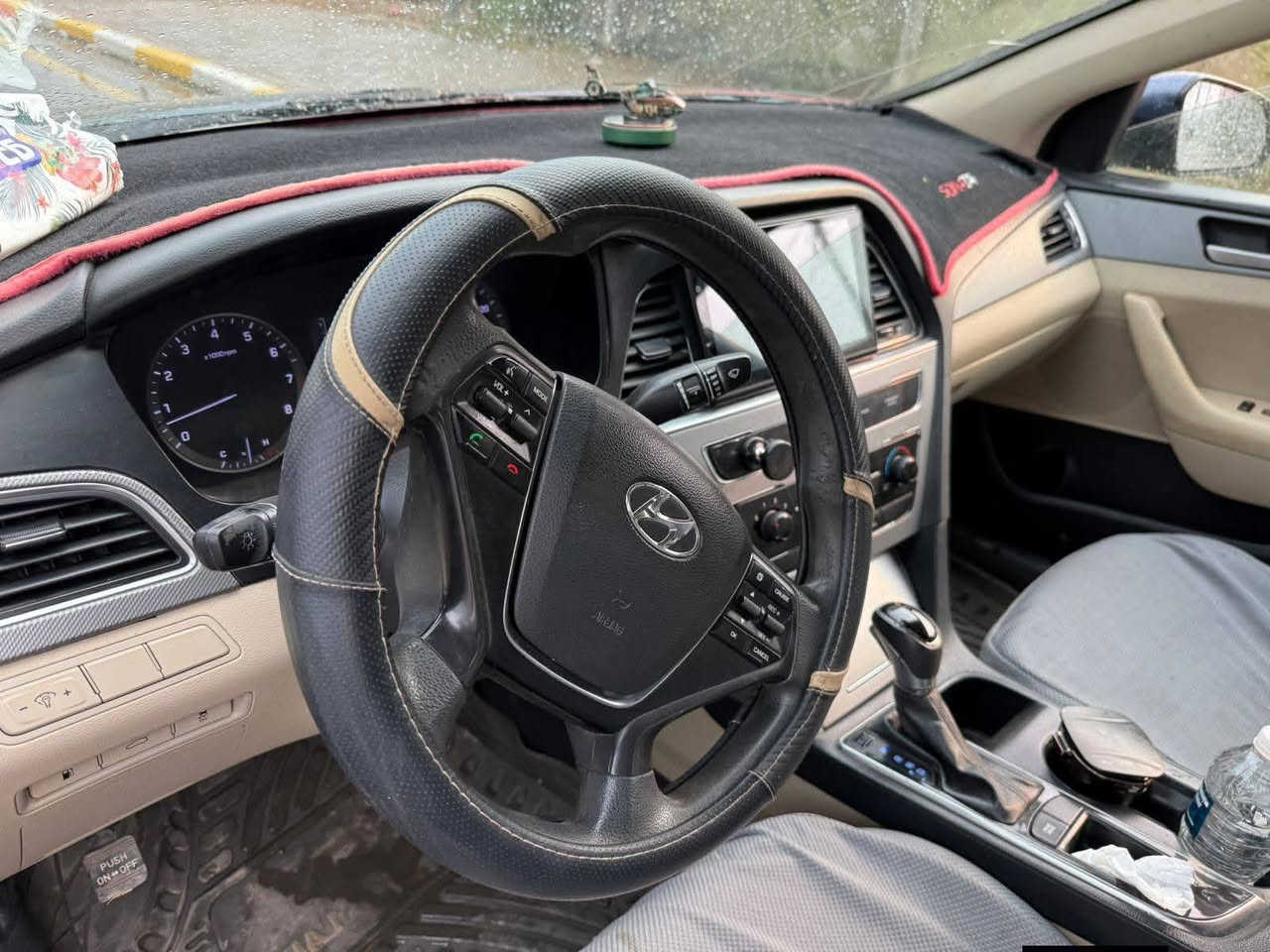 سوناتا ١٥ رقم بغداد دولي مراوس فقط بسيارة عالية 
بيه قطعتين بدون دواخل ماشية ١٠٠ كاملة من فضل الله مكينه كير 
رقم ***********
