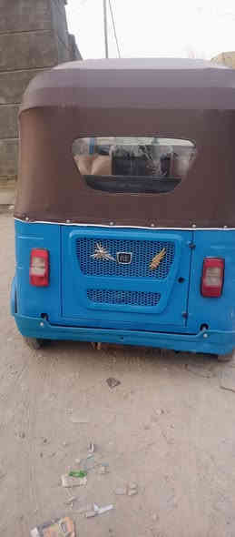 السلام عليكم
تكتك موديل 21 أوراق أصولي محرك مكفول جديد دوشمه جديد كهربائيات كلها شغاله أي نقص مابيه جاهزه من كلشي 
بابل القاسم 
السعر 7مليون وبيه مجال 
***********
