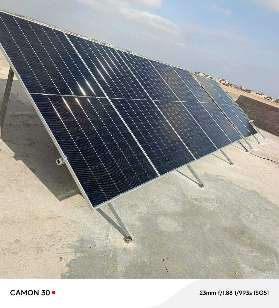 #عروض مميزة مع تخفيضات هائلة

تم بفضل الله تجهيز و  تنصيب منظومة طاقة شمسية لمنزل عبدالرحمن نجم حسين

قضاء العلم

         

7 الواح لونجي ٦١٥ واط
بطارية ليثيوم 15 كيلو واط
انفيرتر 6 كيلو واط 

 م. عامر البشير
***********
حارث البشير 
***********
د. جاسم الحسن 
***********
م. بلال طالب 
***********
