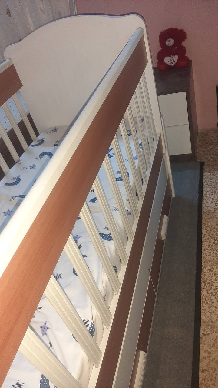 السلام عليكم ورحمة الله وبركاته
سرير اطفال  كامل  للبيع


**إذا كنت صاحب هذا الإعلان وتريد حذفه لأي سبب، رجاءا أرسل رسالة إلى الدعم الفني**