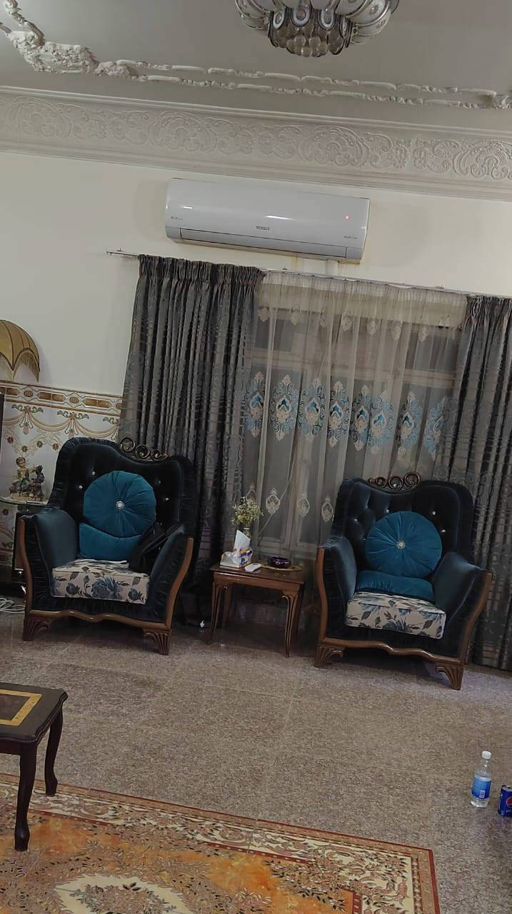 السلام عليكم بلا زحمة اريد ابيع هذا التخم ب 700ثمان مقاعد مع كوشاتهم و الطبلات قنفتين و كرسيين نظيفات مابيها اي عيوب اخذتها من هوم سنتر سبب البيع لان تحولت بيت اصغر وصالتي ماتكفي عنواني بغداد المنصور ورقمي ***********
وعندي خدمة توصيل
