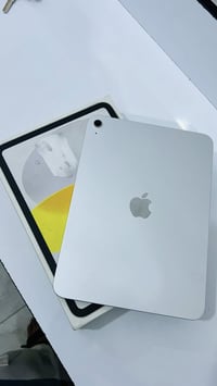 ايباد ١١ • ١٢٨ • بطارية ١٠٠%