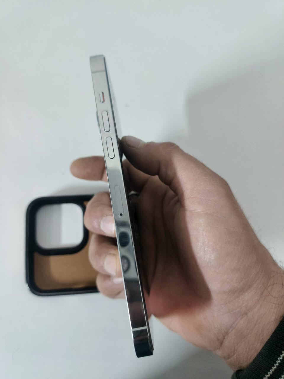 14برو ماكس الجهاز جديد وتر بروف عدا الضهر مفطور واليس وكسور بعدة محتفض بخاصية الوتر بروف اغطسة بل مي كدامك الجهاز جديدوحلو مال جناي شرق اوسط آخر تحديث 26.3 البطارية جانت 85اليوم84بسبب التحديث الأخير آخر إصدار البارحة حدثتة الذاكرة 256ويا فقط 6كفرات وكيبل وشاحن والسعر٧٥٠ وبل عافية ع ياخذة مكان بغداد ***********موجود فيس واتساب تحياتي للجميع
