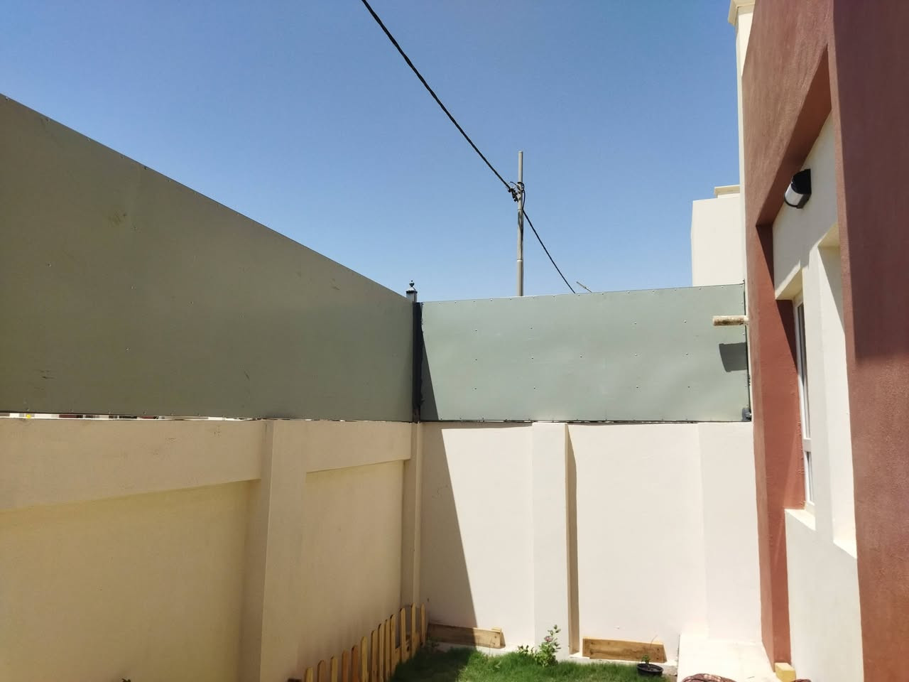 عمل محجر سياجات مغلفه زائد سقوف سندويج وكيسبان للتواصل واتساب 
    ***********
