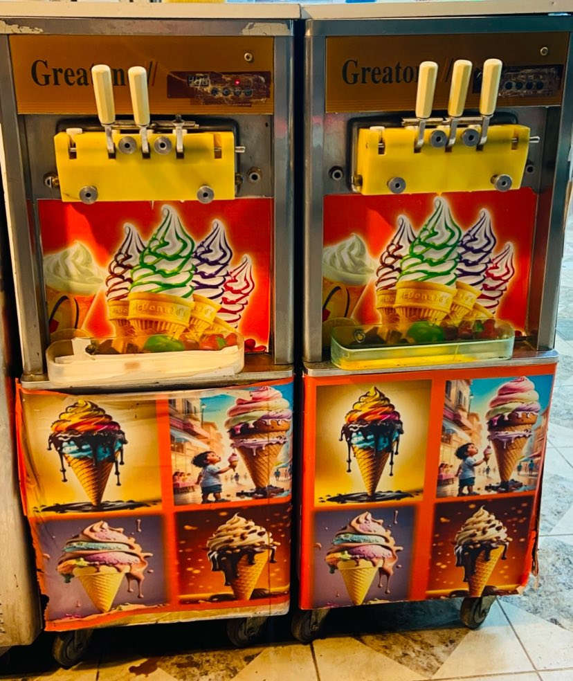 جهاز ايس كريم صيني للبيع / بو فروشتن
عدد ٢ ثري فيز  
شرط شغال 
قصبة بدون بم 
سعر .نرخ/ واحد 5 ورقة و اثنين 9 ورقة و مجال 
استفسار. *********** . واتساب فقط 
مكان قضاء بردرش .محافظة دهوك
