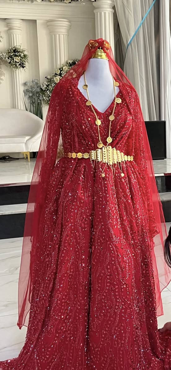 فستاني مال حنه لبسته ٣ ساعات فقط كله هاند ميد تصميم خاص مرتب فستان و عبايه و طرحة ٣ امتار 
سويته ب ٦٥٠  اريده ب ٣٥٠


**إذا كنت صاحب هذا الإعلان وتريد حذفه لأي سبب، رجاءا أرسل رسالة إلى الدعم الفني**