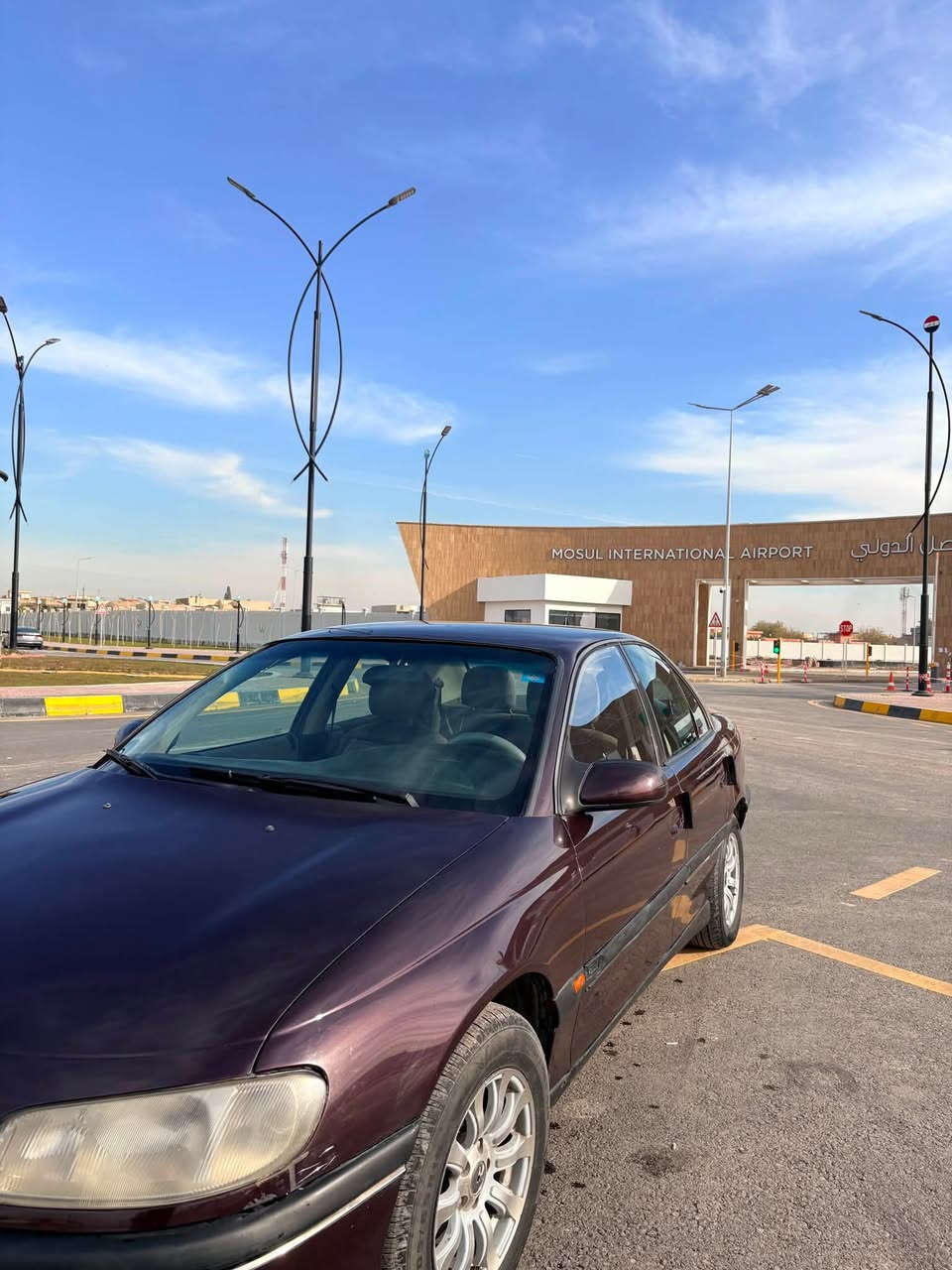 اوميكا موديل 94 محرك كير بطة vvt 2500 صبغ جمالية سيارة بس ينرادلها تبريد سعر 40 وبيها مجال واتساب. ***********
