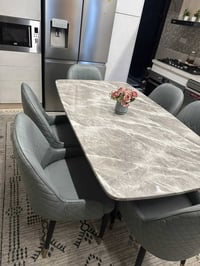ميز طعام • ٦كراسي • مرمر واصلي