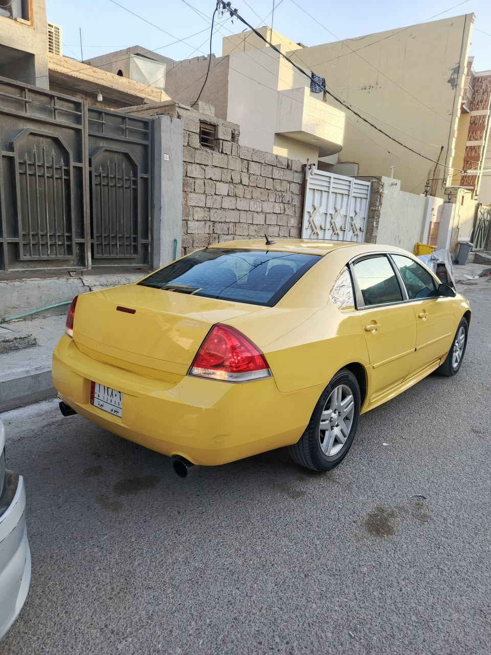 السلام عليكم امبالا للبيع رقم انكليزي نينوى مصفره هيئه وغرامات موديل 2012 كير ضفيره مكينه بالشرط محرك 3600 تخم تاير تبريدها منضومه كامله مشدوده وبي توالي غاز بس ما اكفله ما يشتغل  حادثها چاملغ خلفي كهربائيات كلها شغاله للبيع او المراوس حسب القناعه  السعر 58 وبيها مجال للشراي ***********
