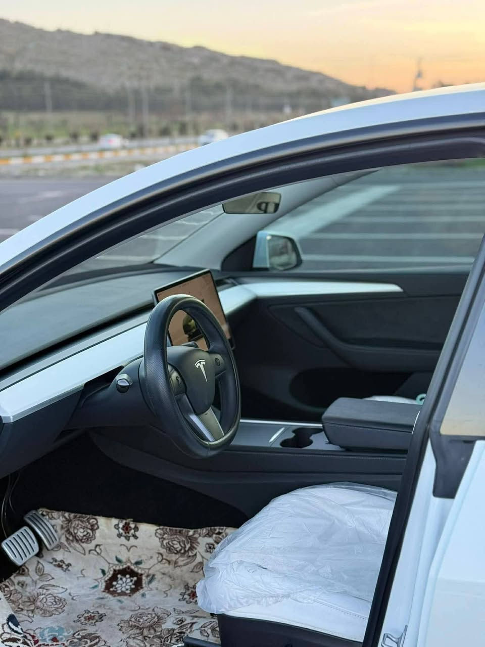 بيع مستعجل 
انضف تيسلا ب كل عيراق 
Tesla model Y performance dual motor 
2023 
كلين تايتل دعامية ل دعامية ب شرط
بدون صبغ 
بدون دواخل و بدون ارباك 
دواخل ابيض 
ماشية ٣٤ الف 
بيها ppf ب امريكا 
سيارة اونلاين 
مكاني اربيل 
سعر 250 قفل  
*********** واتس اب
