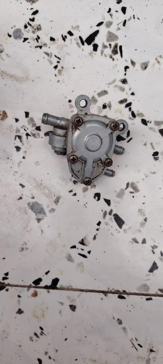 بس المكينة والتايرات هنة وويلهن الواحد ب10 الباقي كلة على 5 حي العسكري العابد قريب السوك ***********
