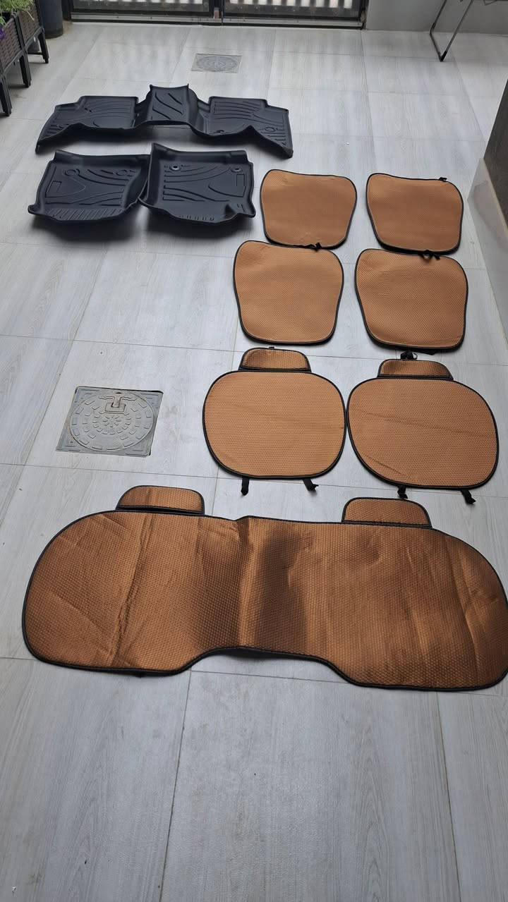 بضاعة امزون متابعة للصفحة لطفا 
تلبسية سيارة اسفنج كلش مريحة وحلوة سعر ٣٠ مع التوصيل ماعرف ٥ او ٧ راكب مبينة بلصورة


**إذا كنت صاحب هذا الإعلان وتريد حذفه لأي سبب، رجاءا أرسل رسالة إلى الدعم الفني**