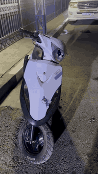 السلام عليكم دراجه نضافه فول اي نقص مابيها 
كلشي شغال سلف وهندر كله نكره مكينه بلادي مكينه نضيفه ودراجه شلعه فول للبيع 
للبيع ب550للتواصل واتساب ***********
