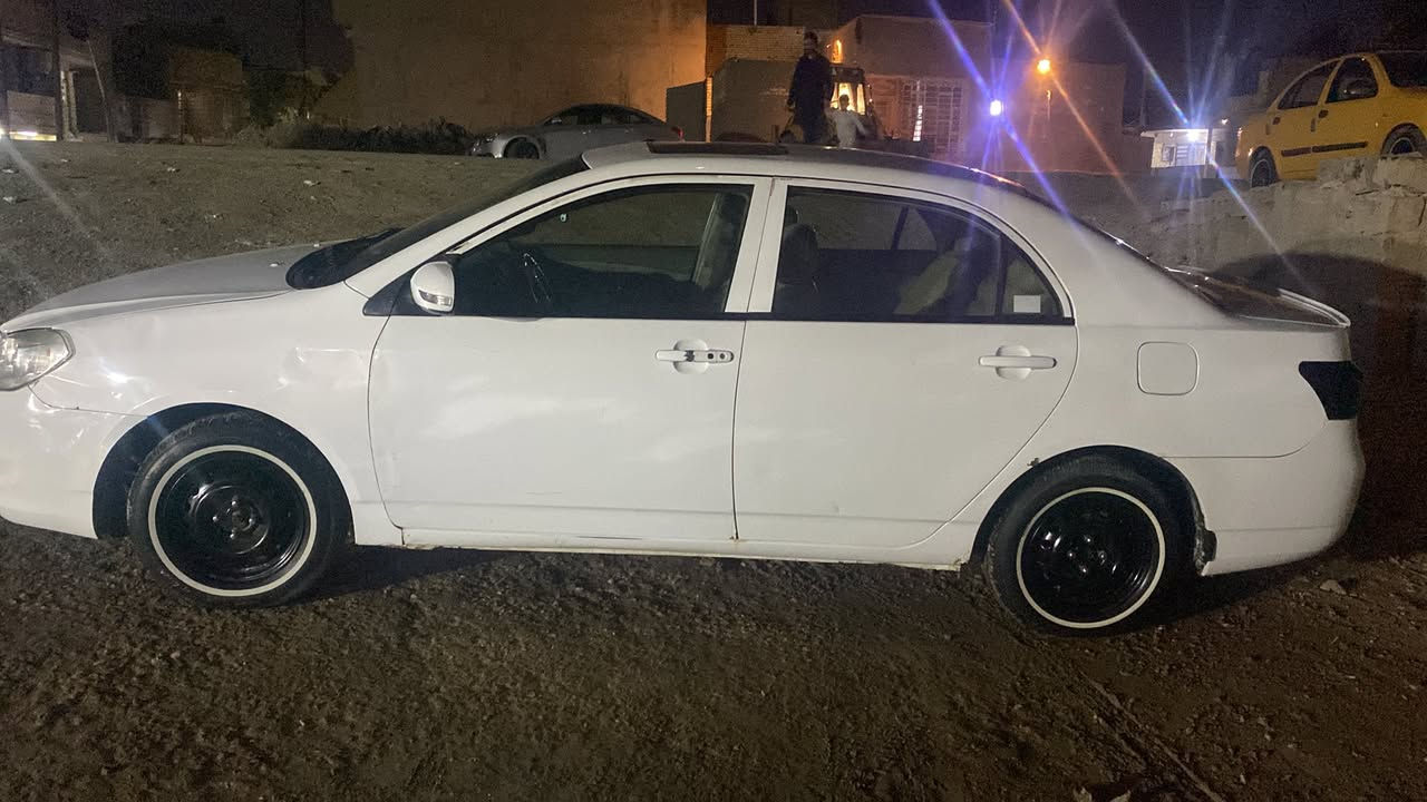 السلام عليكم بيوايدي جي اثري مكينه هونده كير عادي المرغوب بل سوك سياره بنيد بدلوجاملخ  الخلفي بي صبع شبر وربع صابع بصمه ترحيب مري تقفيل وتفتيح بل بيبان اليت زنون صدر كله جديد سياره فول كلشي ما ناقصه بس بيه دخانه خفيفه حيل غير متواجد عل نت تصل ودلل رقم *********** السعر 57  وبيع مجال
