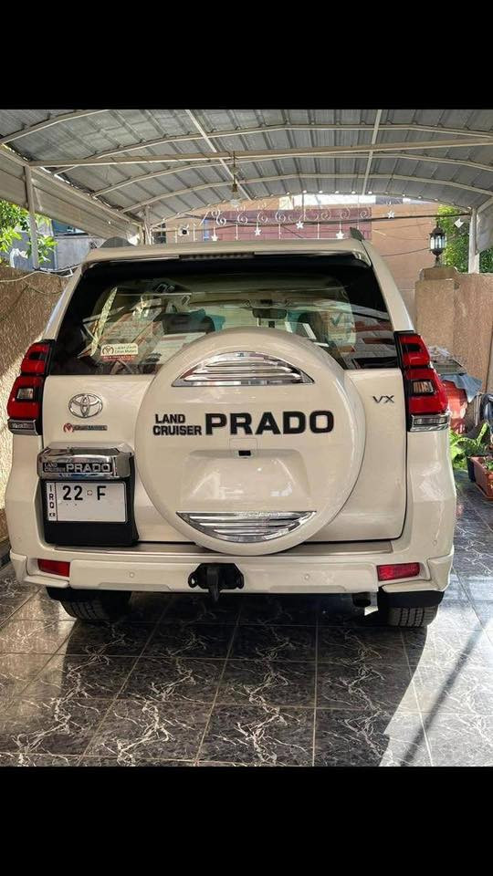 تويتا برادو 2021 V.X باب اول
فول مواصفات كفالة عامة مكينة V6 
ماشية 119km اربع كامرات - كشنات تبريد-كشنات 
خلفية كهرباء-دبل تانكي-شاشة كبيرة-ستيرن كهرباء
-كشنات كهرباء-فتحة-سماعات JBL-لد داخلي وتحت
 الدوسات-نضام زحف
محرك كير واير بشرط مامفتوح 
سيارة حيل نظيفة كلشي عل بلاد جديد 
سنوية هزة كلشي جديد مدفوع لـ
باسمي السنوية بشرط تحويل او وكالة
سيارة مابيـها دينار مصرف كامل من كل نواحي
رقم صاحب سيارة ***********
