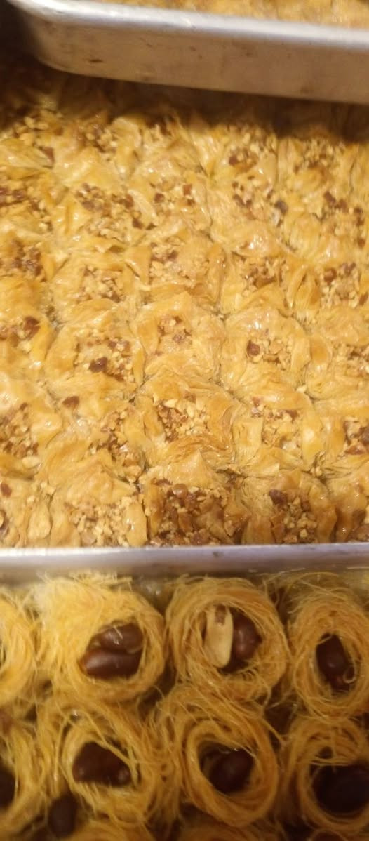 يتوفر لدينا جميع أنواع المعجنات و الحلويات
بقلاوة 
برمة 
بتفور 
جكليت وزن 
جكليت علب هدايا 
راس العبد 
بستاشيو بالكاكو
كل هذا متوفر في معجنات الامير السويب ال200 محلات عماد الساعدي


**إذا كنت صاحب هذا الإعلان وتريد حذفه لأي سبب، رجاءا أرسل رسالة إلى الدعم الفني**