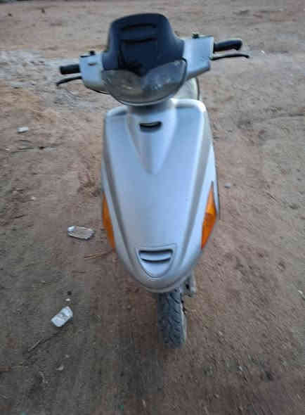 سلام عليكم دراجه للبيع فحل مامفتوحه دراجه نشطه عايزه باتري رايده ب 400او بيه مجال متواجد ماسنجر ***********
