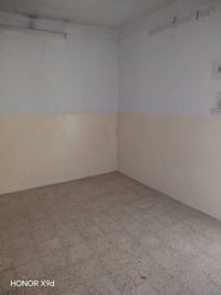 بيت يجار  حي لاعلام  غرفتين نوم استقبال مطبخ وصحيات كراج الطابق الثاني...