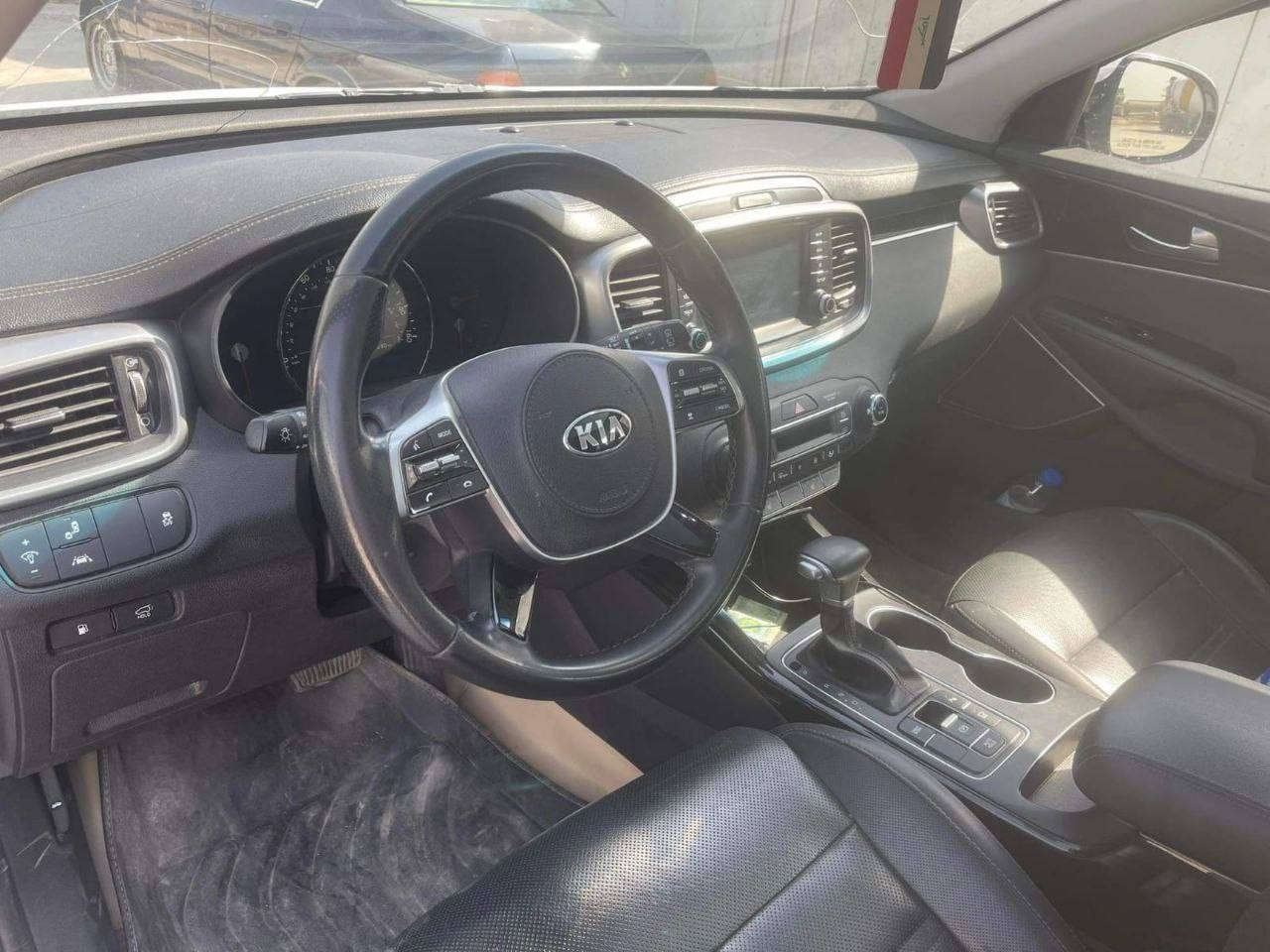 سورنتو  امريكي SX فوووول مواصفات
موديل 2020

  6سلندر

*لون ابيض

*رقم بغداد بسمي

* ماشيه 64 الف مايل فقط

*4 كاميرات

#مكلف بالنشر

مكان السياره ديوانية

رقم صاحب السياره

***********
