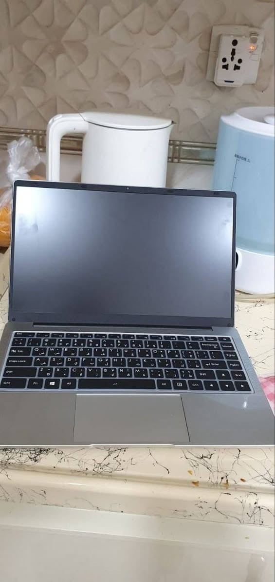 لابتوب عدد 2 طلعن بكراتين DHL وأمزون 
السعر Auussda ب 225 الف جديد 
وسعر Lenovo ب125 
السعار ان شاء الله بيهن مجال


**إذا كنت صاحب هذا الإعلان وتريد حذفه لأي سبب، رجاءا أرسل رسالة إلى الدعم الفني**