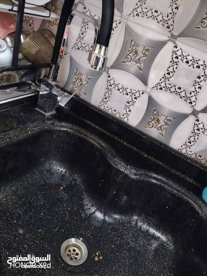 كاونتر للبيع قياس مترتين داخل المنيوم وخارج خشب hdf 
رجاء فقط الشراي خاص 
شغل درجة اولى وسطح مرمر وسعر مناسب مستعجل ع البيع 
السعر 550 مكاني الأعظمية 
موجود واتساب 
***********
