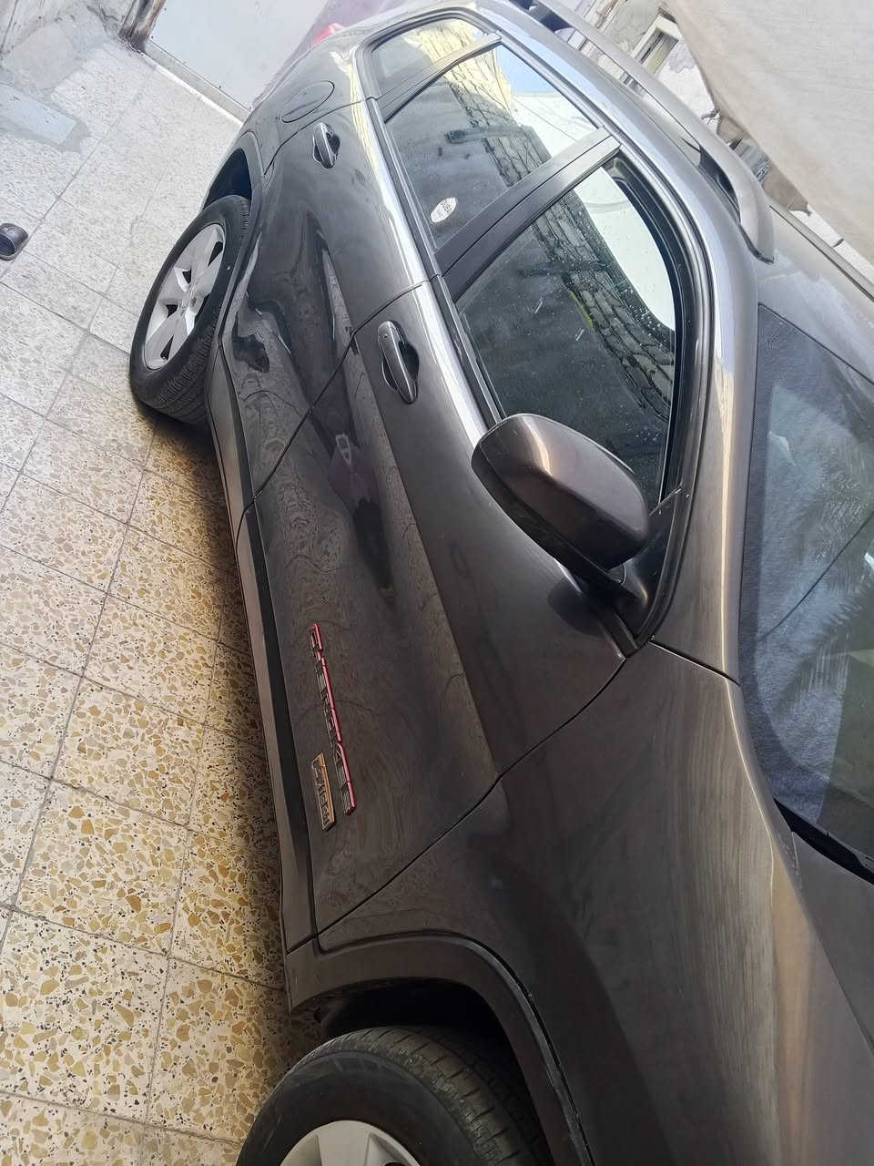 مرخصت مدير الكروب جيب بزون الفين وصبعطعش فول مواصفات سنويه ماصاقطه***********مكانه بل عماره سعره92سياره جاهزه
