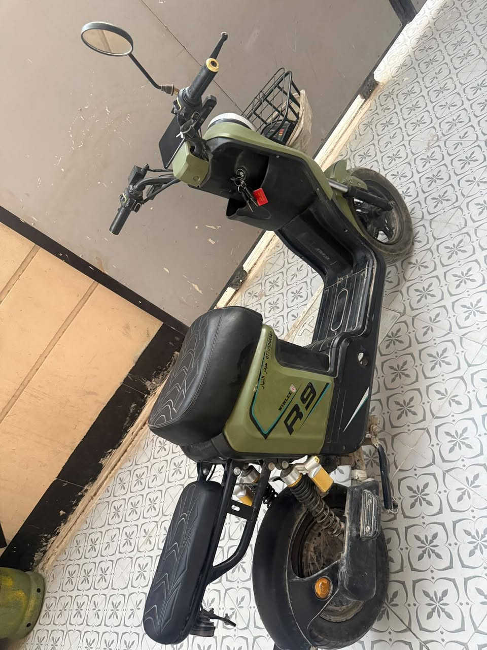سلام عليكم
عندي دراجة شحن R6 ماركت حيدر النيار  
الدراجه شغاله كلها مابيها اي عطل ٥ بطاريات  نضام P البارك ونضام Rبك موديل 2025 
مكاني الدورة 
السعر 400 وبيها مجال 
*********** متوفر واتساب
