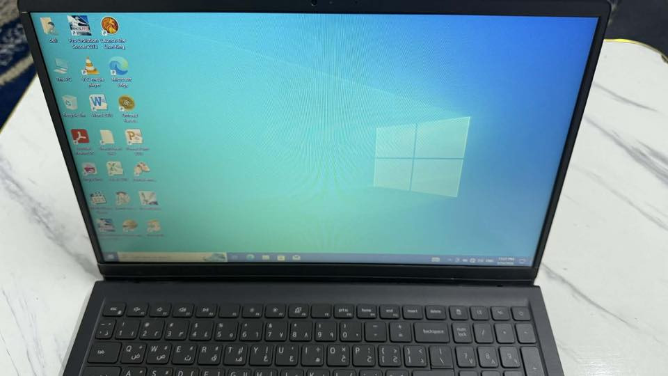 DELL VASTRO 15 3510
Core i5 11 gen G7 
جيل 11 معالج فئة g7
Ram 16 GB DDR4 
Hard 256 ssd 
كارت شاشة خارجي 2GB نيفيديا 
كارت شاشة داخلي 8GB مجموع 10GB
حجم شاشة 15.6 
بيها منافد HDMI + type C + USB2+USB3 + LAN+ SD 
بيها كسرة بسيطة ماماثرة بس قبغ قلابات مكسورات 
سعرها كلش مناسب 250 الف مكان 
تجي وياها حقيبة 👜 + شاحنة اصلية 🔌 + ماوس 🖱️
يوجد توصيل لكافة محافظات مجاني


**إذا كنت صاحب هذا الإعلان وتريد حذفه لأي سبب، رجاءا أرسل رسالة إلى الدعم الفني**