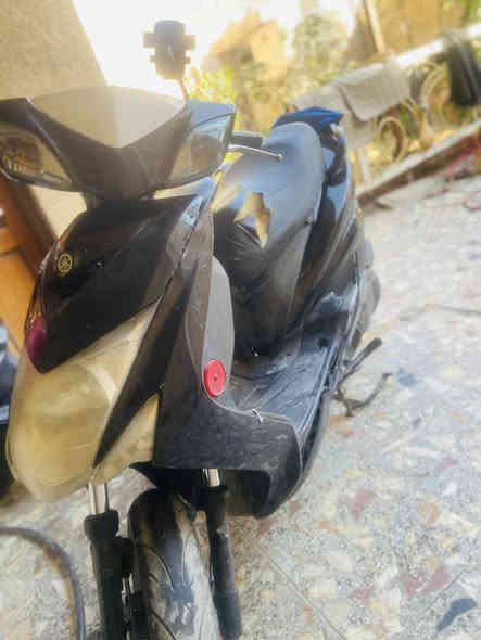 اسلام عليكم سكنس لد للبيع محرك ممفتوح ودراجه خير من الله الكهربائيات شغاله ومداريه بلدهن ابدل امزويل وبانزين محسن وبيه مضخم صوت نقصه جاملغ امامي مكاني بلديات  سعرها 850 وبيه مجال الاستفسار ***********
