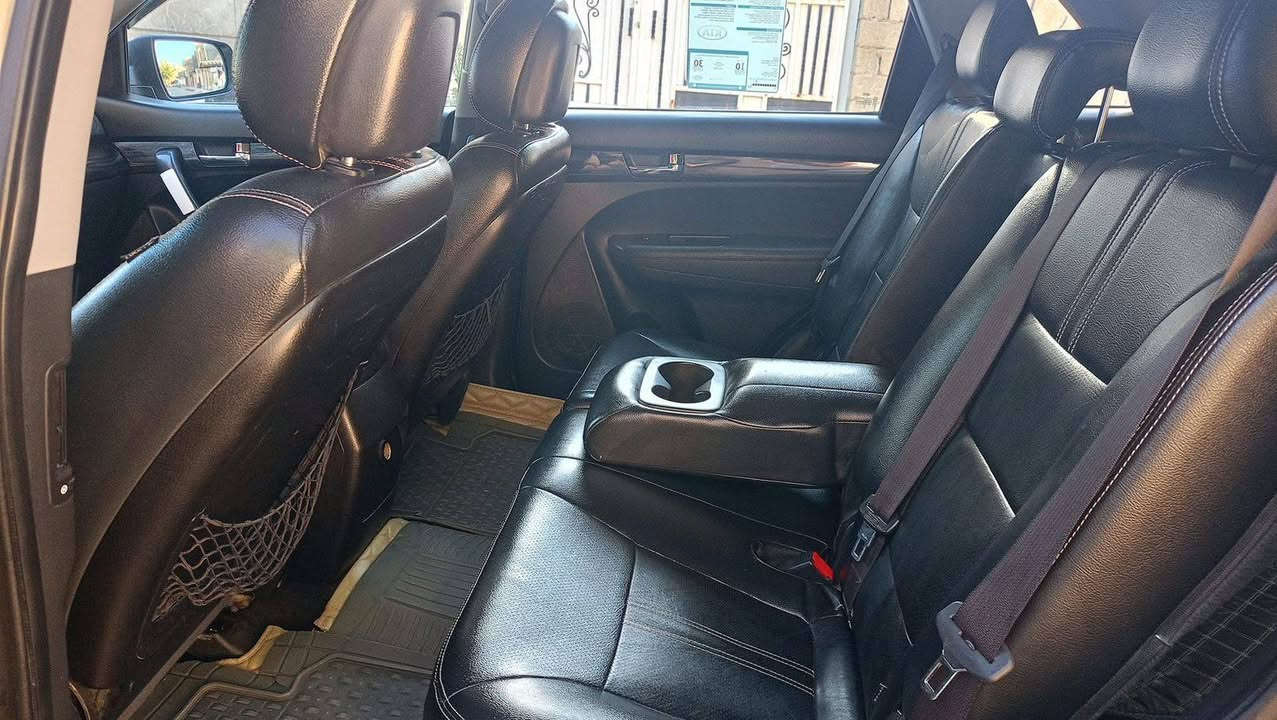 2013
4اسلندر 
5راكب 
نص فول 
بيهه ضرر جامرلغ امامي ضرر امريكا 
و٣ قطع جراد بسيط 
رقم ديالى إنكليزي 
عنوانه ديالى بعقوبة 
***********
سعر:125
