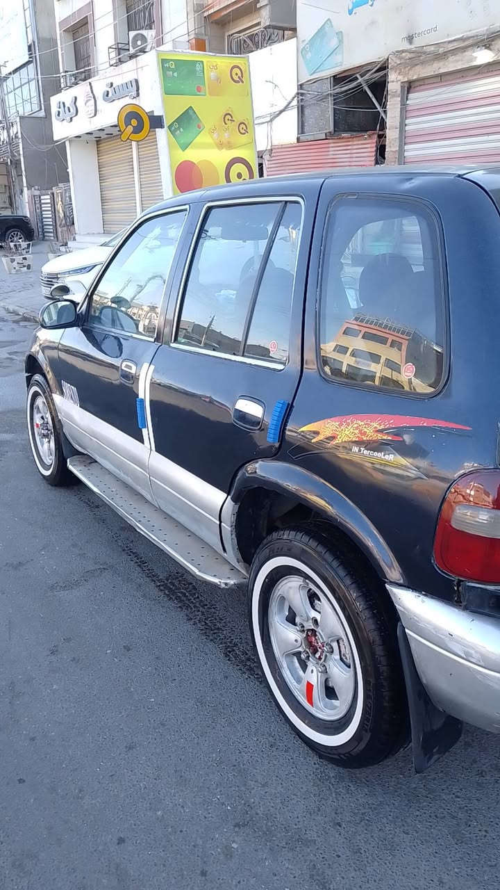 السلام عليكم كيا سبورتج 1993
كير ومكينه مكفول صدر نص تخم تاير الرقم انكليزي  بغداد وبأسمي المكينه مجفته صار شهرين 
الكهربائيات كلهه شغاله شاشه كامرات
السعر 45 وبيهه مجال 
العنوان بغداد الشعب 
للاستفسار 
***********
