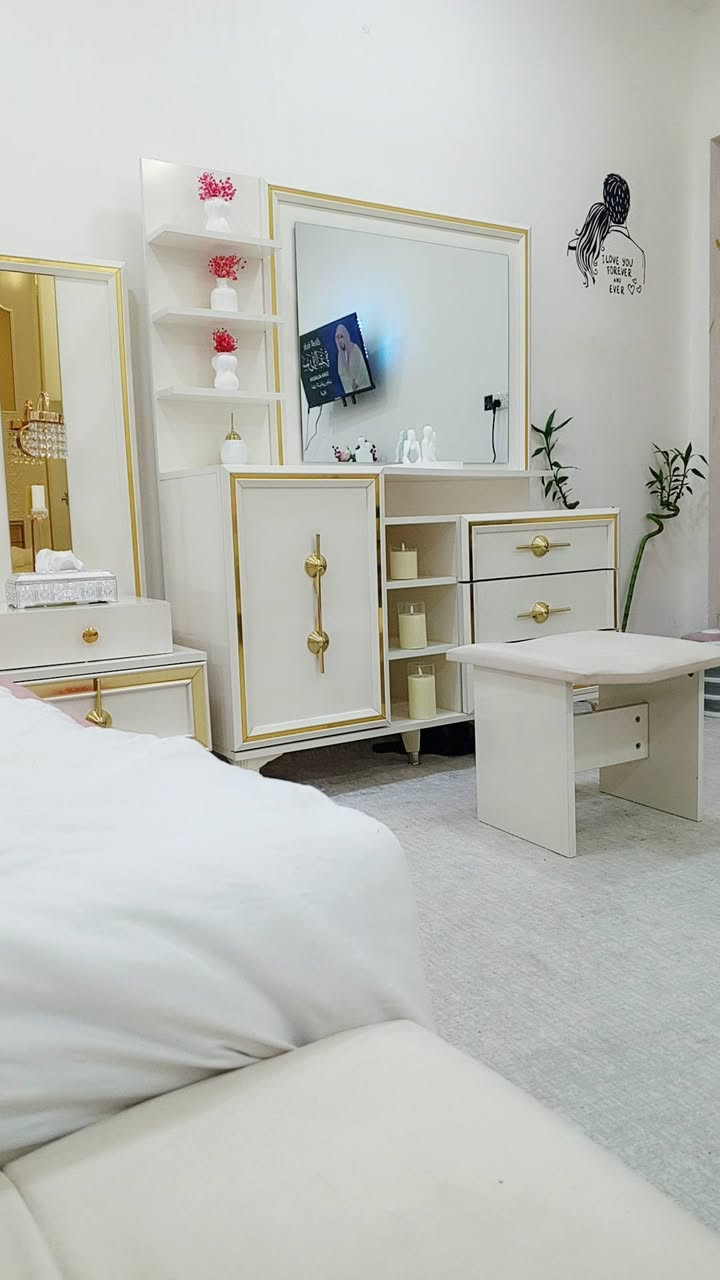 للبيع غرفه نوم مستخدمه 5اشهر ونضيفه ومابيه ولا خدش اشتريته 2 مليون و400 ابيعه بمليون و700 بيه مجال شويه 😄
للاستفسار مراسله هذا الرقم ‏‪***********‬‏
