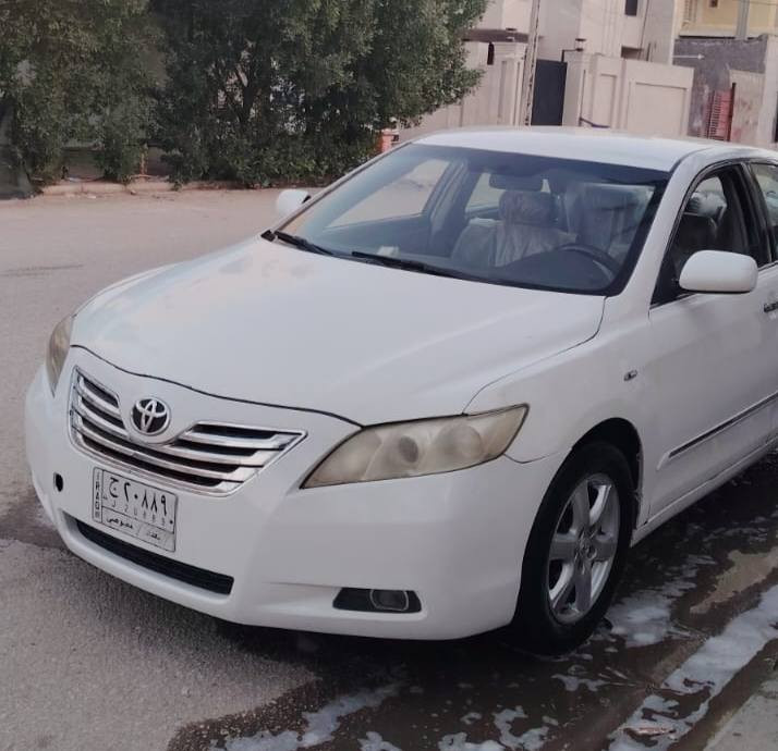 السلام عليكم للبيع: تويوتا كامري 
الموديل:2007
الوارد: خليجي 
المحرك: 4 سلندر (المحرك المرغوب 2400).
 شاشة ايباد، كاميرا خلفية.تبريد قطعتين ثلج 
السيارة منظومة بانزين + غاز 
السعر: 83 وبيها مجال 
المكان: النجف حي النصر
للاستفسار :  ***********
