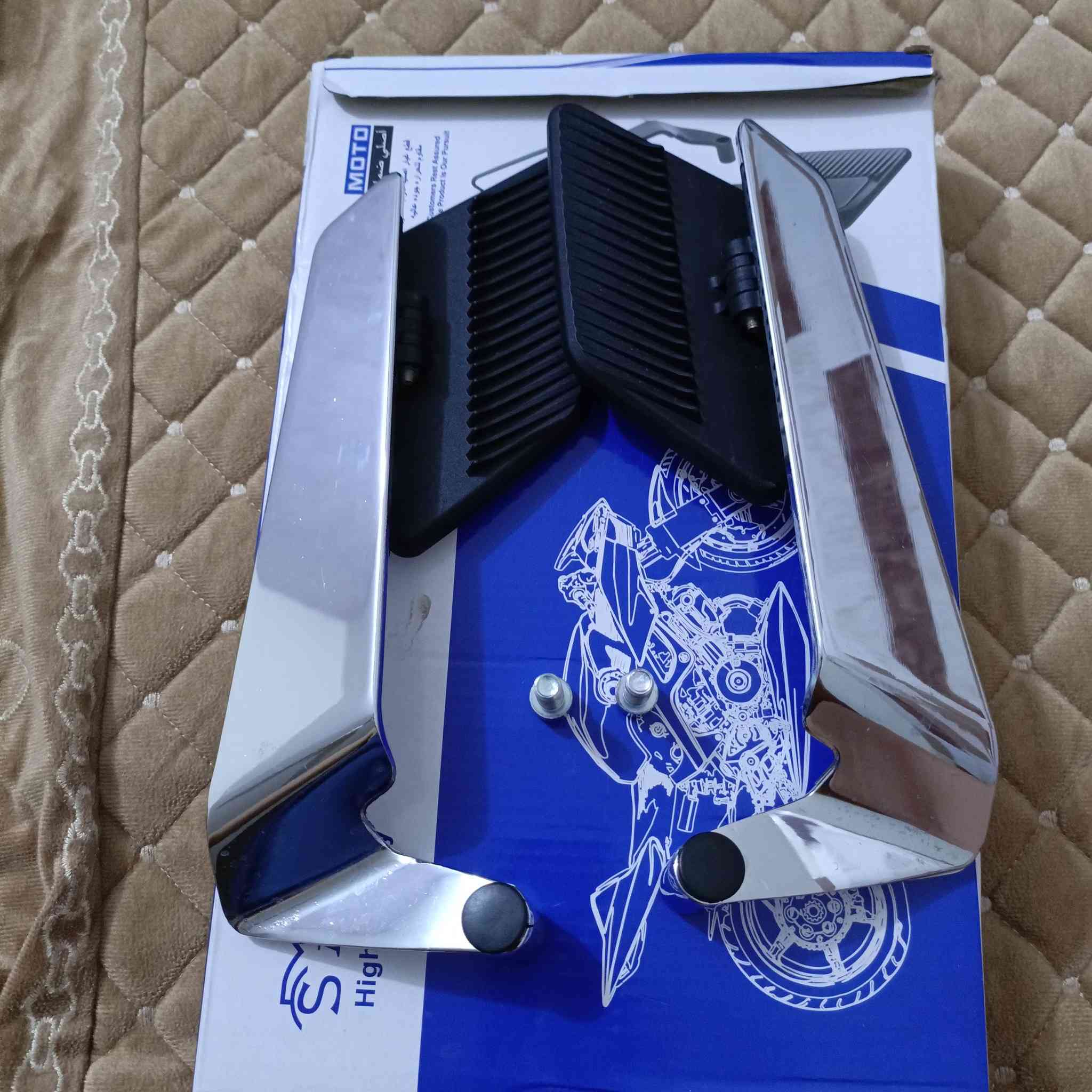 سلام عليكم للبيع مرايات نيكل اصليات ثقيل كامل جديده 
 تصير عل جميع دراجات جوكر سعره 15 مكاني كوت رقم ‏‪***********‬‏
