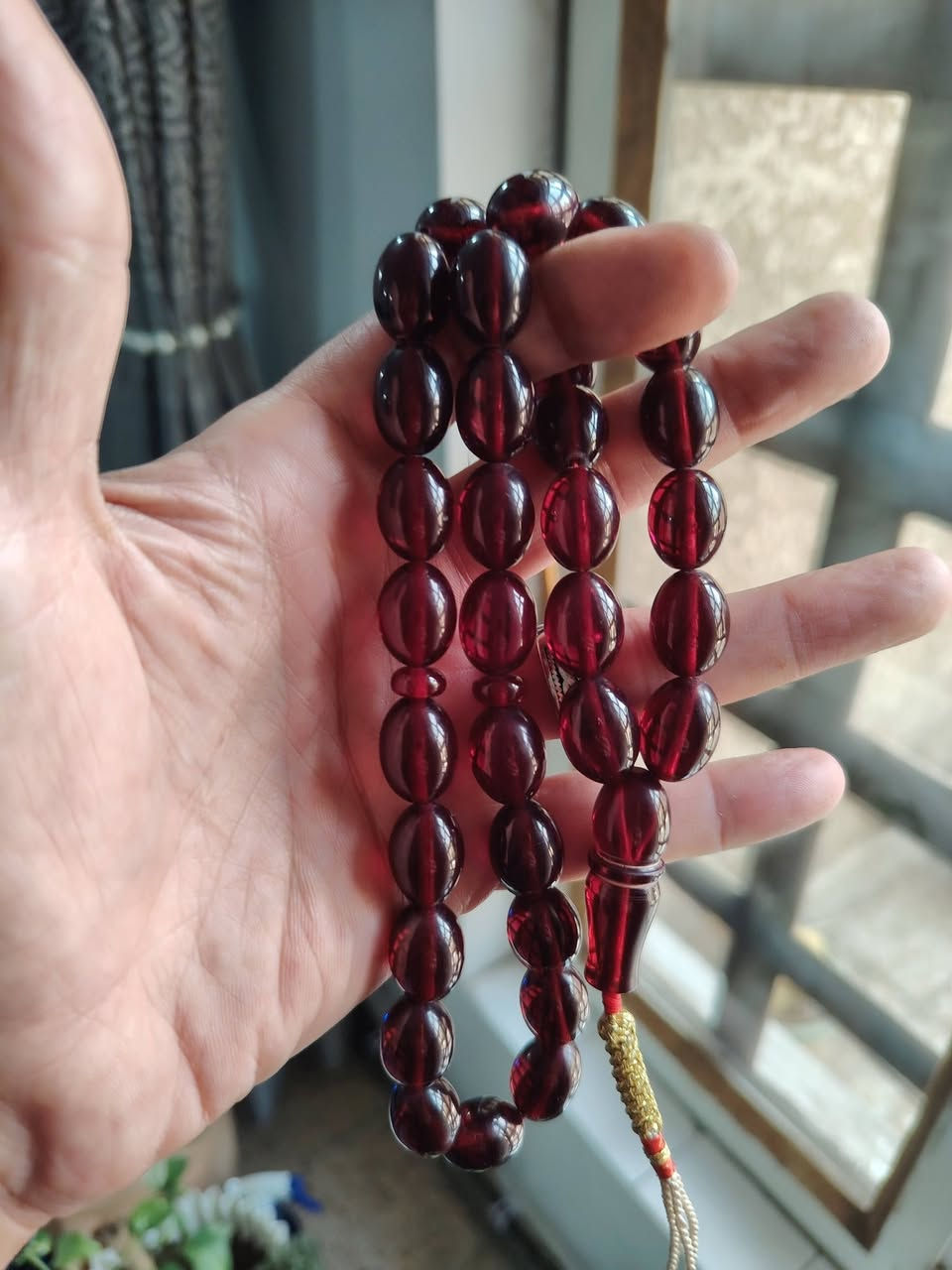 سندلوس باكستانيه وسطيه لون ماروني كركوشه خليجيه  حجمها ١٦ * ١٢  ملم  ((  سعرها ٢٥ الف عراقي مع التوصيل من الاخير ))  تواجد بغداد


**إذا كنت صاحب هذا الإعلان وتريد حذفه لأي سبب، رجاءا أرسل رسالة إلى الدعم الفني**