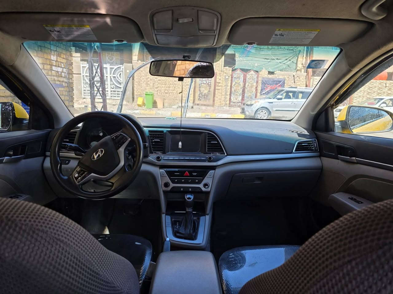 السلام عليكم
النترا 2018 تكسي
رقم وااسط 
محرك ٢٠٠٠( يبخر وينقص نص لتر كل تبديلة)
كير AT جديد كفالة
تخم تاير جديد 
تدفئة /تبريد  شغال
تثبيت سرعة /رادارات مري 
حادثها مرفق بالمنشور جاملغ خلفي فقط 
مع سونار موجود..
بأسمي تحويل ثاني يوم 
السعر ١١٧ وبيها مجال قليل
مكاني كوت 
***********
