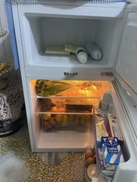 ثلاجة • بيها مجال