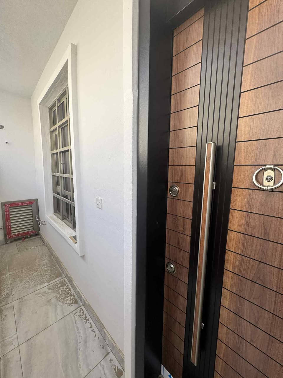 دار البيع مساحة 50متر جاهز للسكن/يحتوي على 2غرف نوم+ستقبال+مطبخ+حمام/العنوان الدورة  البعيثة مجمع السلطان/الاتصال على الرقم التالي/***********
