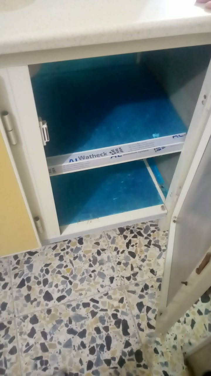 عندي مجمده للبيع سعرها 210 وبيها مجال وسخان سعره 55 وبه مجال حجم كبير وزوليه سعرها 80 وبيها مجال قياس خمسه بيها اربعه و وسنك سعره 120 وبمجال والكاونتر بيجي داير كامل سعره 300 وبي مجال تسكام  وامرواحه قفل15 والميز المرية سعره ب115 وابي مجال بسيط ثكيل كلش والزواية115 وابيهم مجال رفوف جداريه30 وابيه مجال مكانهن الغرض نجف  والغرفة تركية ب750 وابيه مجال ضخمة كلش


**إذا كنت صاحب هذا الإعلان وتريد حذفه لأي سبب، رجاءا أرسل رسالة إلى الدعم الفني**