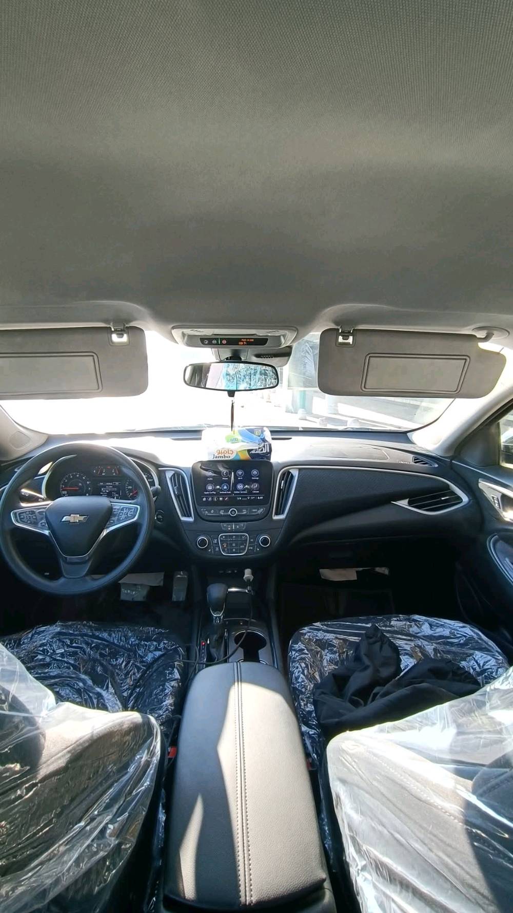 سلام عليكم اخوان سياره ماليبو 2024 ماشيه 55 الف ضربتهه موجوده صوره راجعه بارد بدون صبغ سياره كلش نضيفه ومواصفاتهه معروفه وبيهه مجال شي بسيط للشراي 