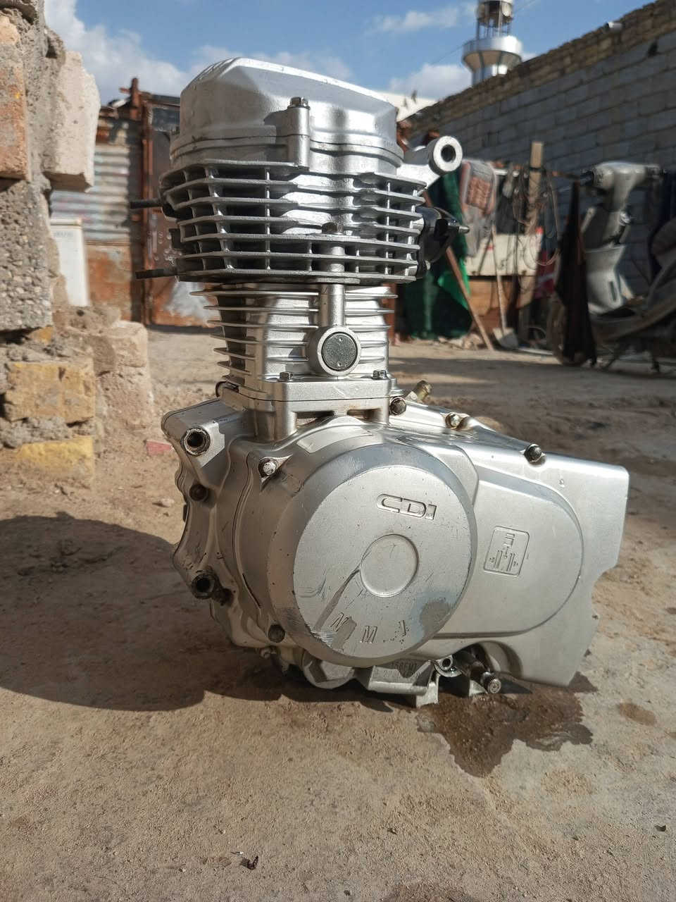 يا الله سلام عليكم شباب مكينه نامه شلامجه للبيع مفتوح كور بيه ولفات وريد ابيعهة سعر 150وبيه مجال قليل مكانه شارع سالم الرقم***********
