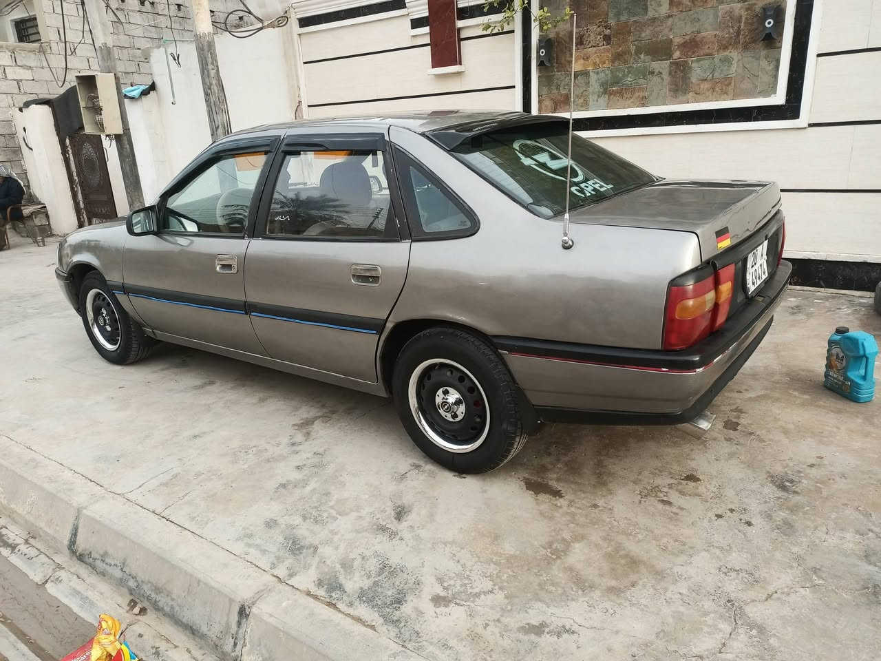 السلام عليكم اوبل فكترا موديل 91 رقم ديالى انكليزي سنويه 2029 حجم 18 مكينه جديده لا  صرف ولا تبخير كير عادي تخم تاير باتري جديد ارضيه كشنات مدوشمه كهربائيات كله شغاله سمكره وصبغ عام السعر 31 وبيها مجال ***********
***********
