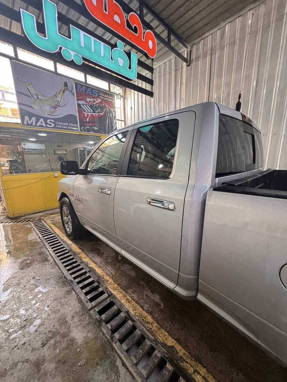 دوج رام كلاسك 2016
ماشي 91 الف رقم بغداد 

محور غاز 100 لتر سبير 

محرك وكير وتبريد خير من الله

170 وبيها مجال كل تفصيل بصور ***********
