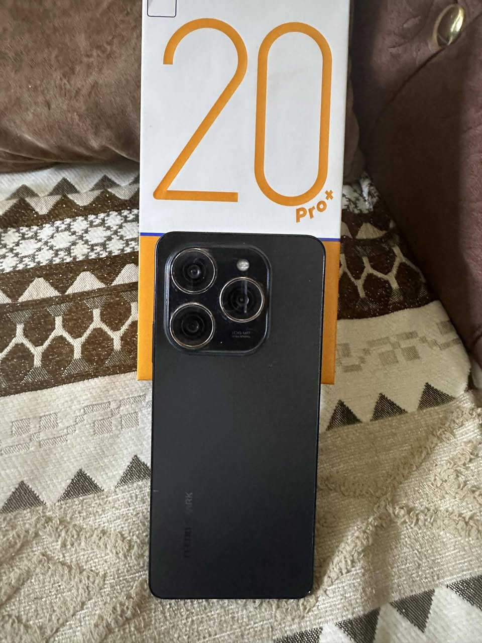 السلام عليكم  تكنو سبارك 20 برو جهاز نضيف مكاني بغداد العبيدي ***********
