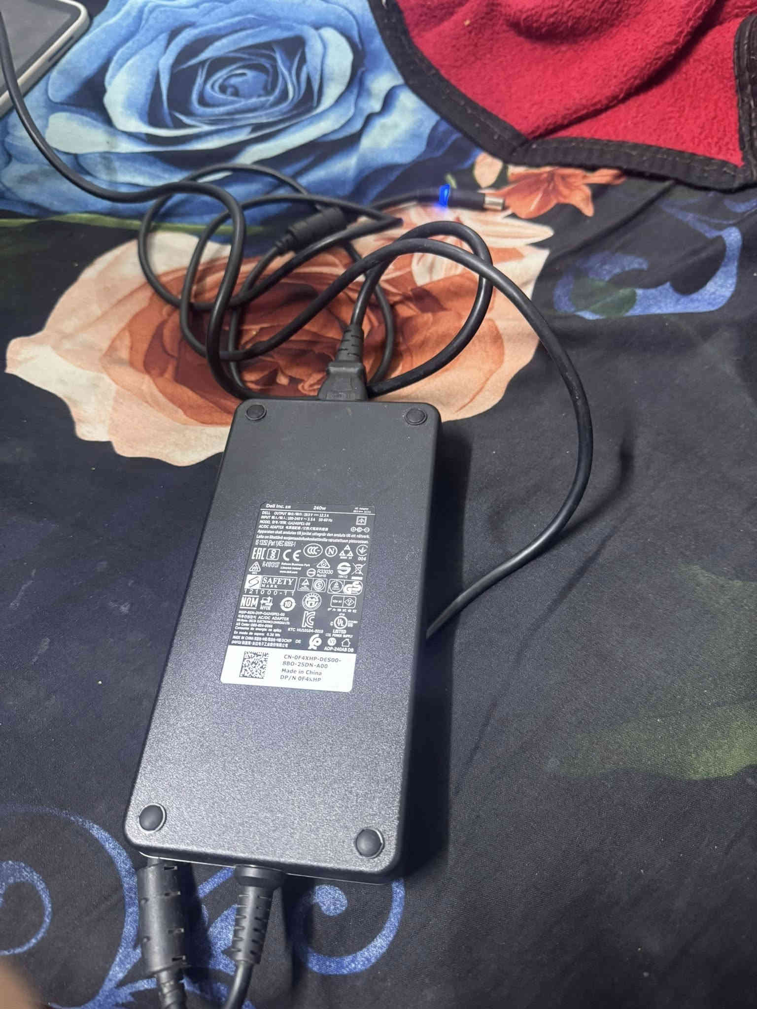 لابتوب Dell Alienware 17 R4
Core i7 7700hq:معالج
كارت شاشه:Gpu gtx 1070 8gb
Ram 16
Ssd 256
بيها عطل بايوس شاشه من تفتح سوده يعني تاخذها بس سوي بايوس غيرها مابي وكلش نضيفه وتجي بس شاحنه وياها
سعر:200 وبيها مجال عنواني البلديات ***********
