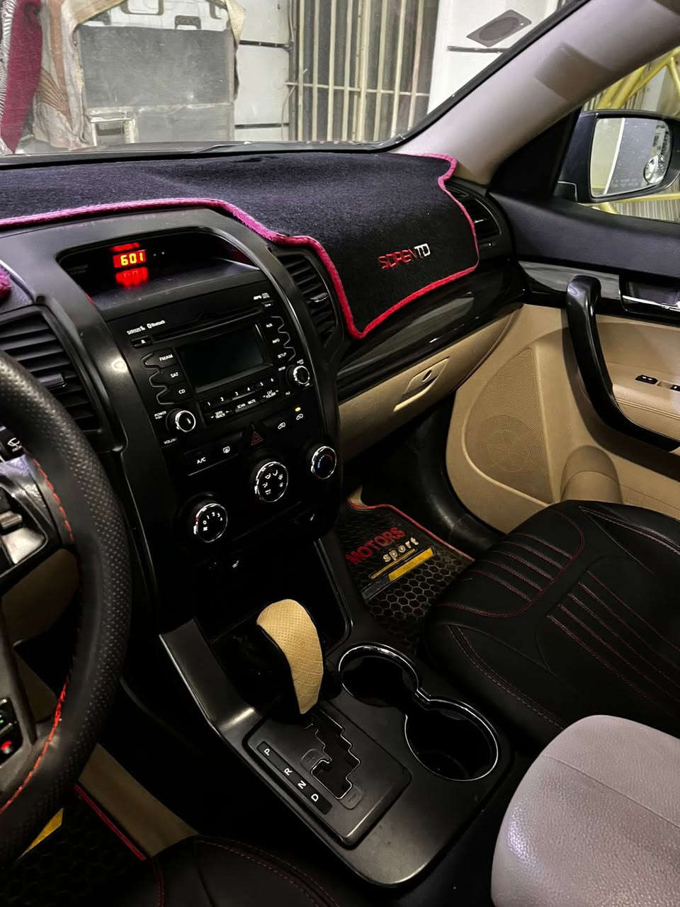 سورنتو 2012  جديده وارد امريكي كلين  تايتل

 رقم بغداد لون زيتوني 

محرك 2400  Gdi اربعة سلندر

كشنات تدفئه // 5 راكب 

ماشية 60 الف ميل حقيقي حقيقي 

2 ويل المرغوب 

السيارة على ايد وحده من 2016 الحد هسه لوك مكفوله كفاله عامه من صبغ وتبديل والبارد حتى الدعاميات بلاديات  مكفوله

 صدر جديد  غرفه جديده 

بسمي سنوية لل 2030 وهزه جديده 

باقي التفاصيل بالصور 

وكرر مكفوله حتى الدعاميات 

عنواني بغداد الغزالية

الاتصال اوتساب بي. ***********
