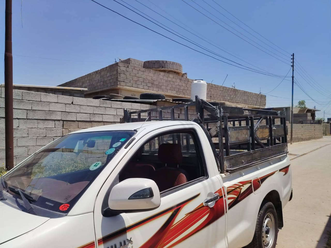 ناحية الگوير 
حدادة قرية الشرائع 
بالقرب من جامع القدس الكبير
***********
التواصل واتساب
