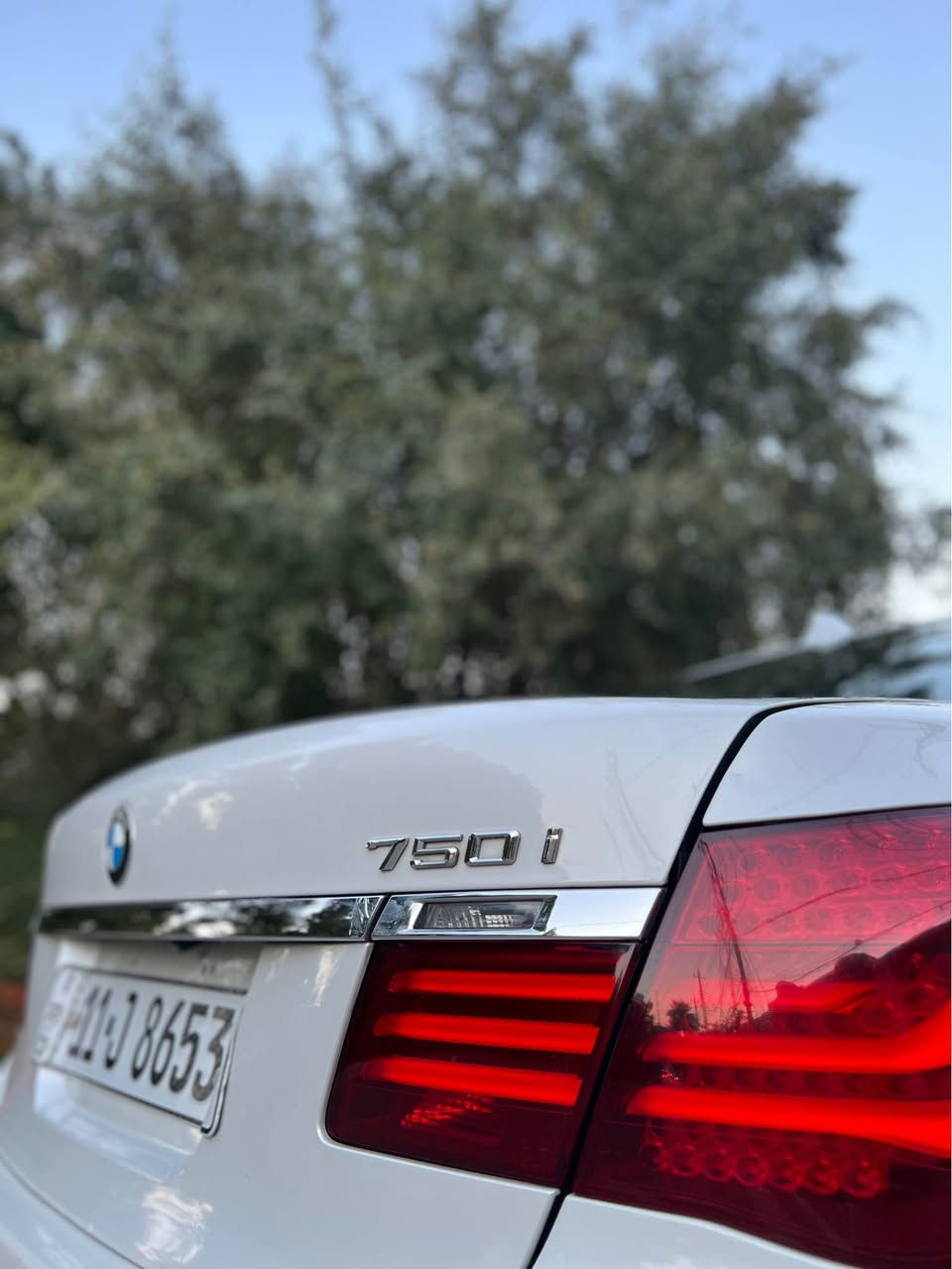 السلام عليكم ...
BMW 750 iL
موديل 12 باب طويل VIP
كشنات جلد +كهرباء +كشن السايق مساج+اماميه تدفئه تبريد
كشنات الخلفيه تدفئه
تبريد مناخي منفصل امامي خلفي 
كامره خلفيه دواره ٣٦٠ درجه
وضعيات قيادة رياضي وطبيعي
لد داخلي بالابواب 
حساسات امامي خلفي 
رادارت جانبيه 
مري شفط + قلاب
بردات جانبيه + تحكم من الجهتين 
٤جام اوتو 
بوب شفط + هيدروليك 
جنطه كهرباء 
تدفئه ستيرن 
كامره اماميه 
مرايه وسطيه اوتو دام
علامة BMW  مضيئة بالابواب (الدوسه)
داتا شو 
اوتو هولد
سايد بريك بصمه 
ستيرن كهرباء 
تحكمات ستيرن جهتين 
ثلاث انضمة قياده 
بك لايت لد
اشاير ٤ لد 
لايت زنون + داينمك + اوتو 
فتحة سقف 
ترحيب دوسه + ترحيب ابواب  
بصمه ابواب
اناره ليزريه احمر كل مكان 
ويل كب ١٨ تو سايز ختم m
دشبول  + ابواب صاج 
بصمه تشغيل
 
رقم بغداد الدولي 
****************
الاضافات / دركه الياف كاربون ختم m حفر  
عينه دشبول m  
شاشه وسطيه مال موديل ٢٠ 
تخم تاير دنلوب اصلي 
""""""""""""""""""""""""""""""""""""""""""""""""""""""""""
السياره وارد امريكي تقريرها مياه امطار بدون نسبه  يعني داخله للعراق تشتغل 
مابيها لاصبغ ولا ضربه ولا تبديل ولا معجون 
فقط بارد بالجاملغ الخلفي جهه السايق 
كير مكينه تبريد خير من الله 
عليها ادامه كامله ماعدا الصدر ٨٠بالميه 
سعرها 165وبيها مجال 
مكاني بغداد حي العامل
*********** بغداد, العراق
